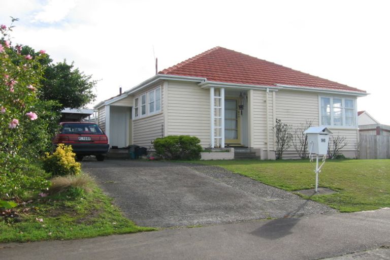 Photo of property in 98 Clyde Crescent, Roslyn, Palmerston North, 4414