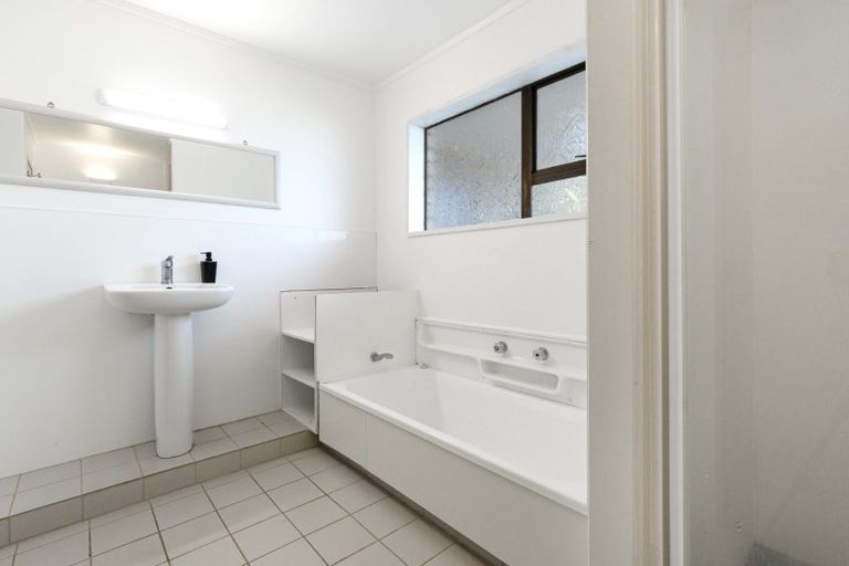 Photo of property in 21 Victory Street, Welcome Bay, Tauranga, 3112