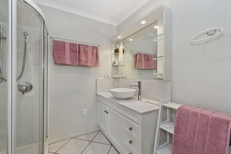 Photo of property in 16 Drumfearn Place, Rototuna, Hamilton, 3210