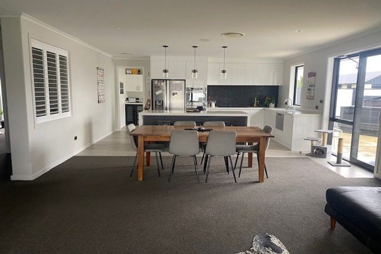 Photo of property in 123 Saint Kilda Road, Cambridge, 3434