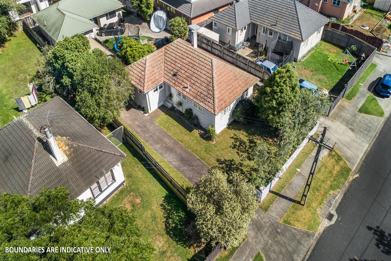 Photo of property in 31 Arimu Road, Papakura, 2110