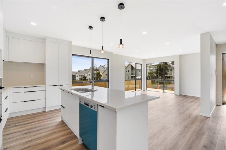 Photo of property in 114 Parkview Drive, Gulf Harbour, Whangaparaoa, 0930
