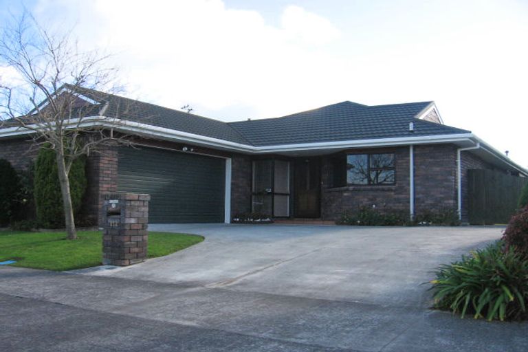 Photo of property in 112 John F Kennedy Drive, Milson, Palmerston North, 4414