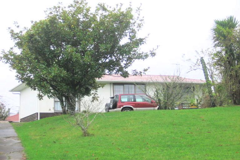 Photo of property in 2 Choice Avenue, Henderson, Auckland, 0612