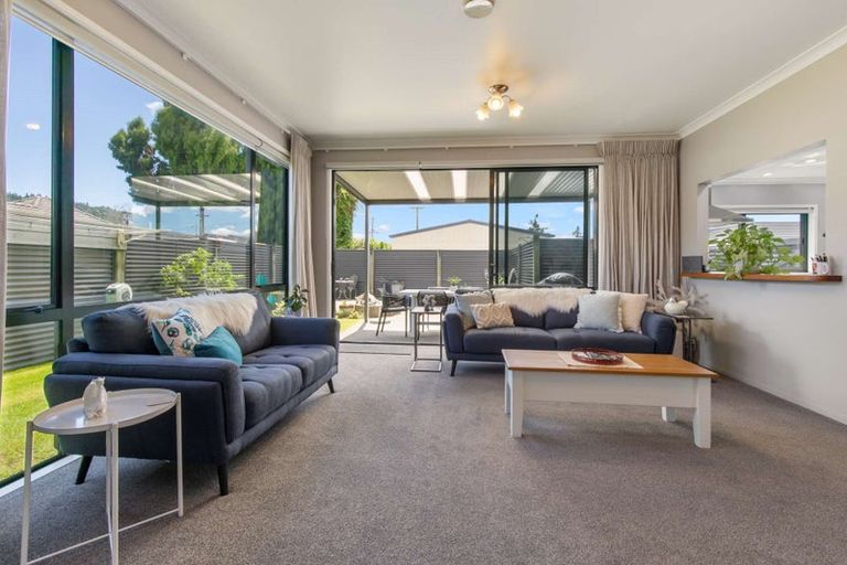 Photo of property in 19a Kawaha Point Road, Fairy Springs, Rotorua, 3015