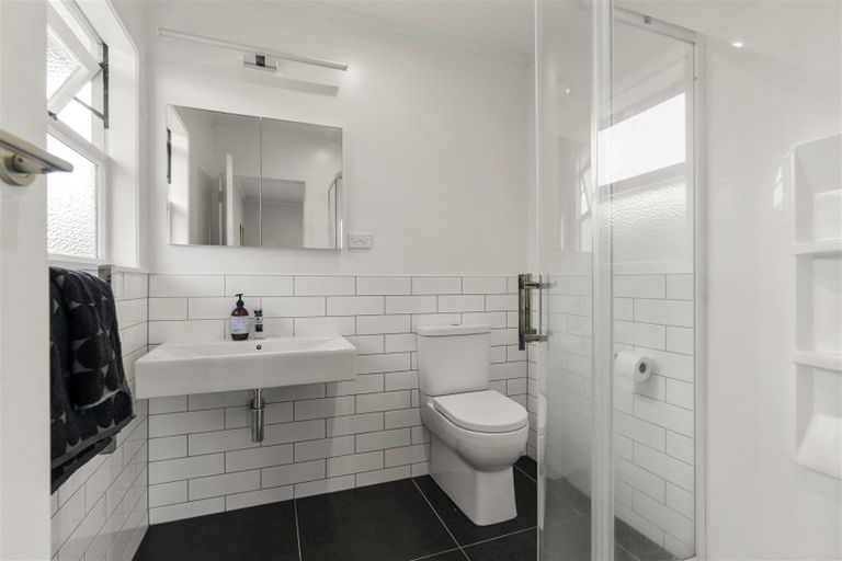 Photo of property in 50 Northboro Road, Belmont, Auckland, 0622
