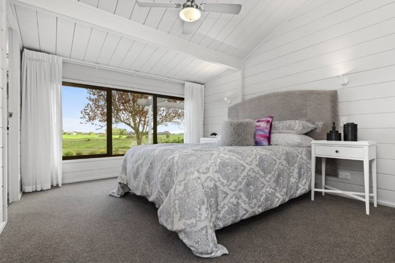 Photo of property in 42 Karioitahi Road, Waiuku, 2683