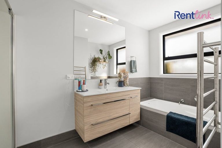 Photo of property in 23 Kahuparere Crescent, Pyes Pa, Tauranga, 3112