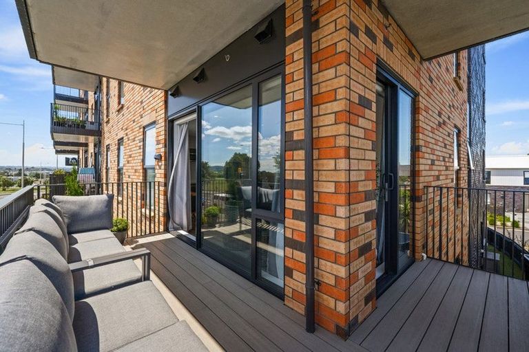 Photo of property in 103/2 Rauroa Lane, Hobsonville, Auckland, 0616