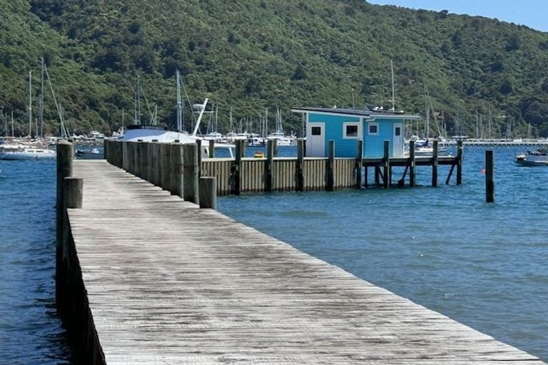 Photo of property in 4 Whaitere Place, Waikawa, Picton, 7220