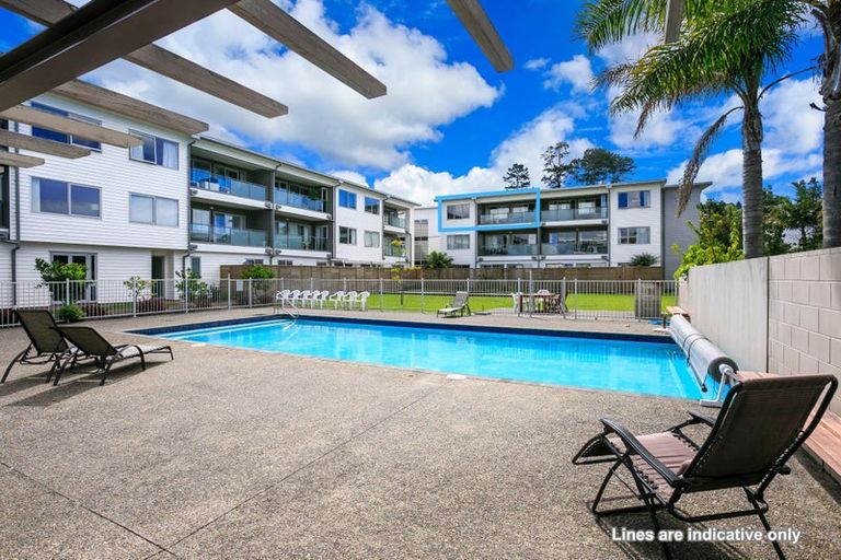 Photo of property in Bay Palms Apartments, 2/30c Bute Road, Browns Bay, Auckland, 0630