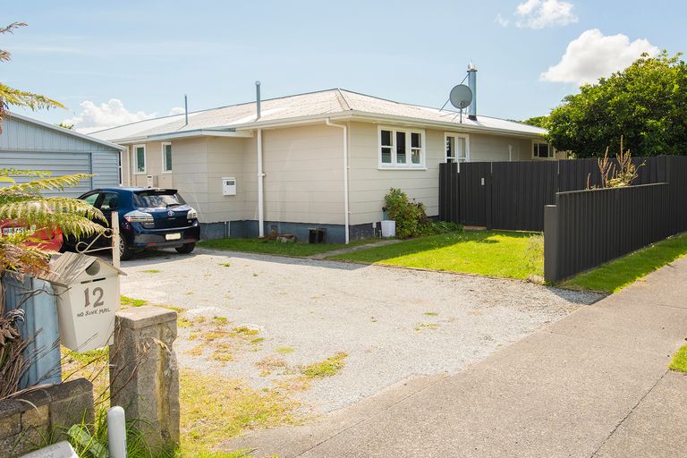 Photo of property in 12 Charles Street, Riverdale, Gisborne, 4010