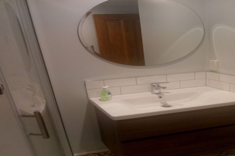 Photo of property in 28 Talavera Terrace, Kelburn, Wellington, 6012