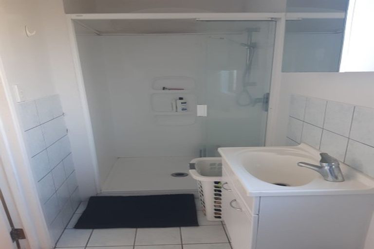 Photo of property in 3 Western Court, Sunnyvale, Auckland, 0612