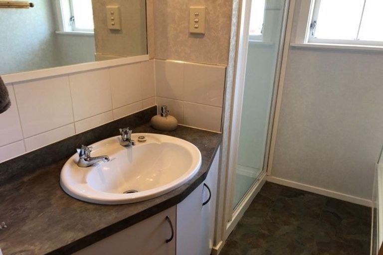 Photo of property in 17 Radiata Grove, Brown Owl, Upper Hutt, 5018