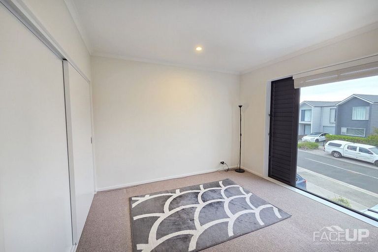 Photo of property in 4 Plover Road, Hobsonville, Auckland, 0616