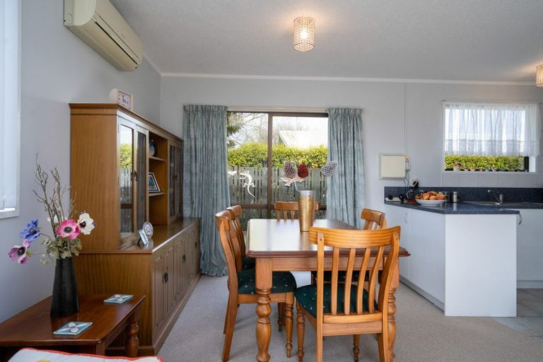 Photo of property in 60a Moore Street, Leamington, Cambridge, 3432