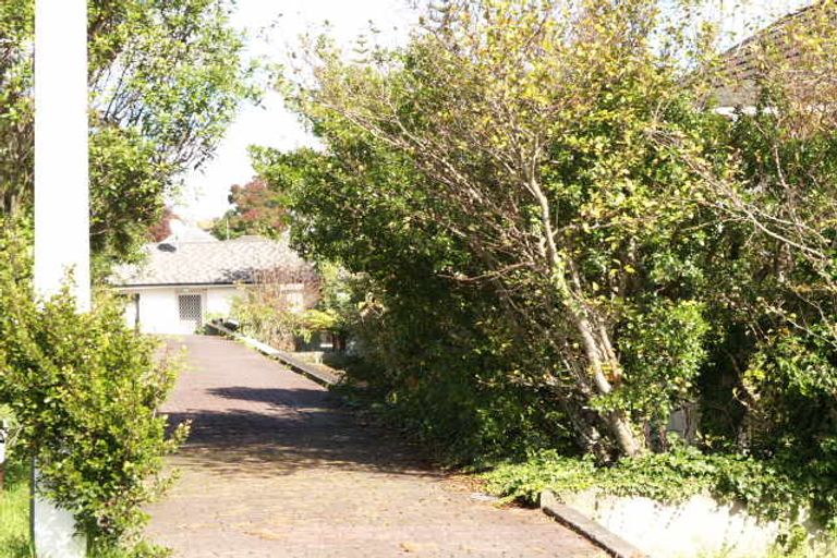 Photo of property in 16 Abercrombie Street, Howick, Auckland, 2014