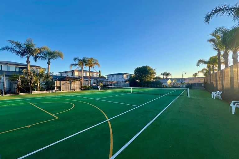 Photo of property in 67a/2 Armoy Drive, East Tamaki, Auckland, 2016