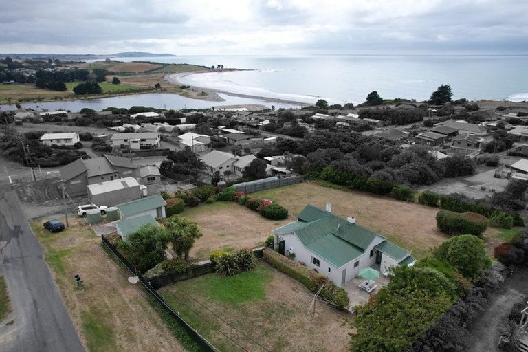 Photo of property in 17-19 Spiers Street, Kakanui, Oamaru, 9495