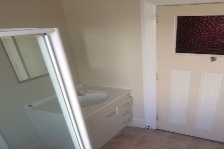 Photo of property in 23 Walton Street, Sydenham, Christchurch, 8023