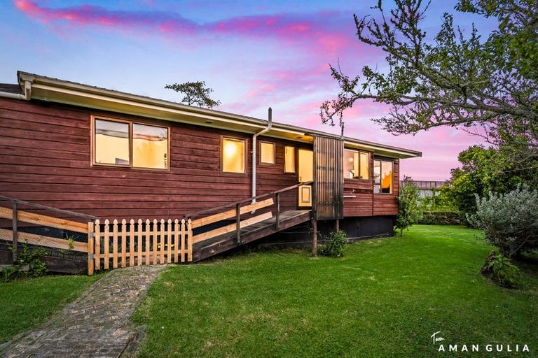 Photo of property in 2/30 Seymour Road, Sunnyvale, Auckland, 0612