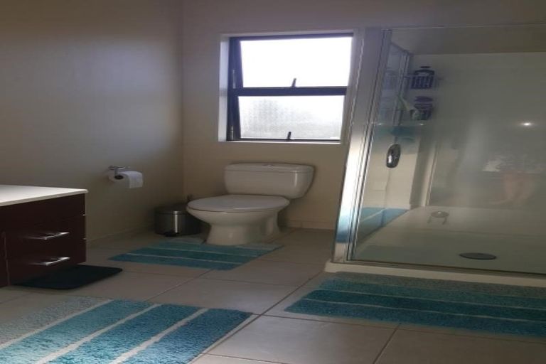 Photo of property in 4/40 Scarlet Oak Drive, Schnapper Rock, Auckland, 0632