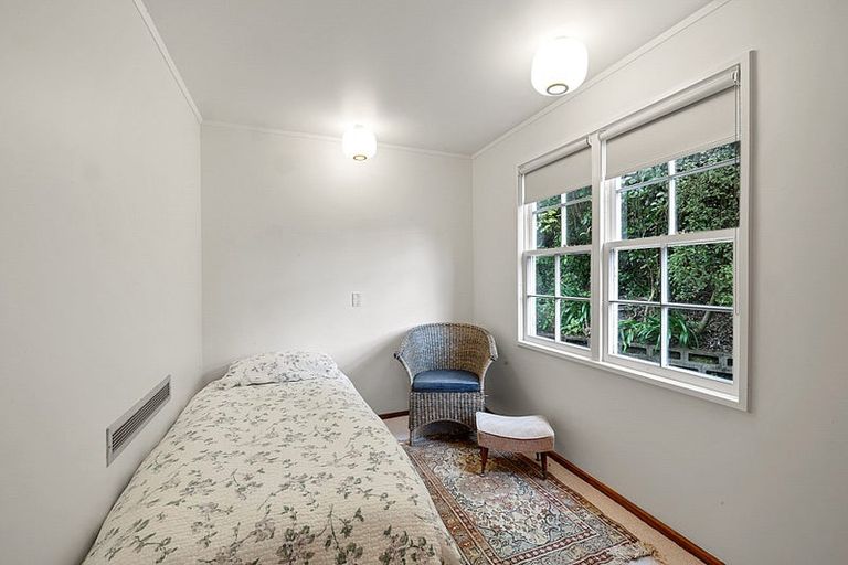 Photo of property in 447 Barrett Road, Omata, New Plymouth, 4374