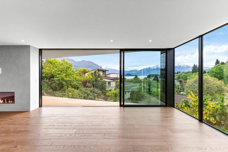 Photo of property in 30a Chalmers Street, Wanaka, 9305