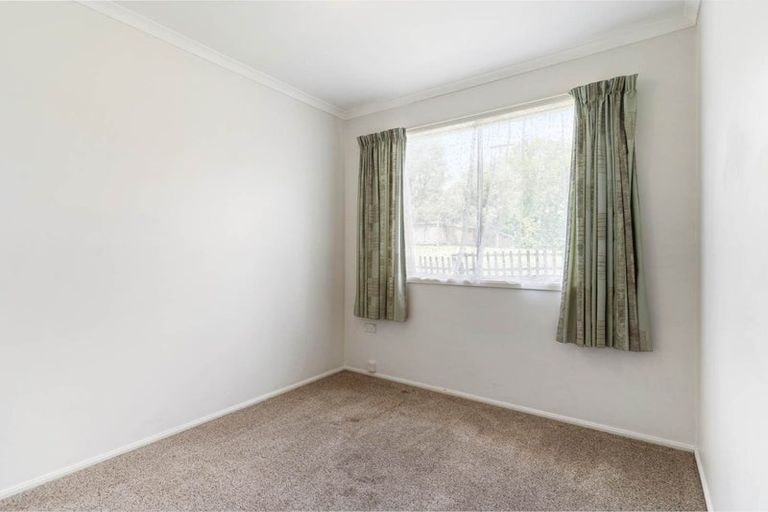 Photo of property in 12 Ranch Avenue, Beach Haven, Auckland, 0626