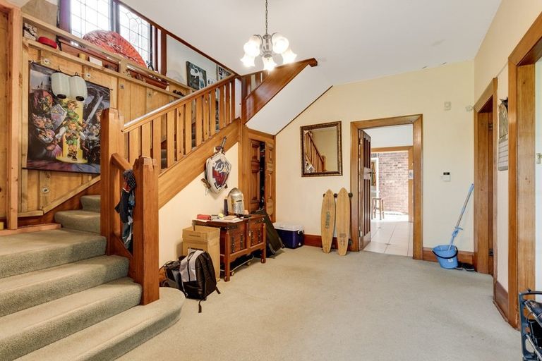 Photo of property in 23 Straven Road, Riccarton, Christchurch, 8011