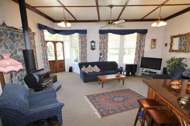 Photo of property in 6 Clifton Avenue, Carterton, 5713