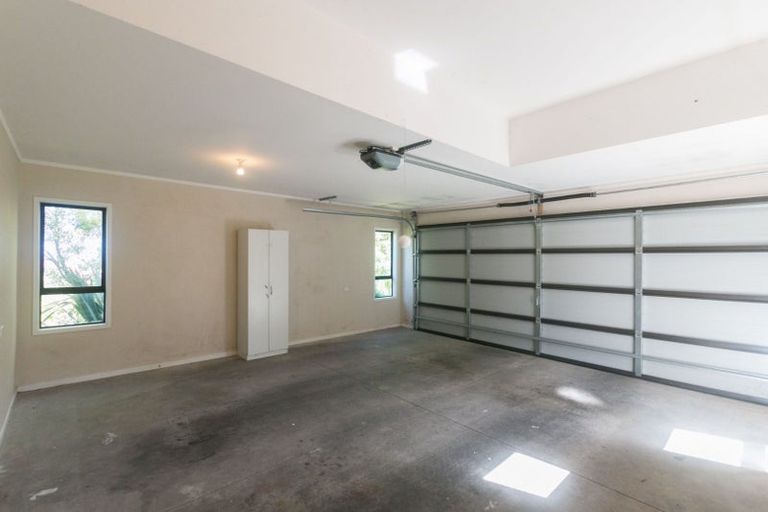 Photo of property in 3 Cairnbrae Court, Northcross, Auckland, 0632