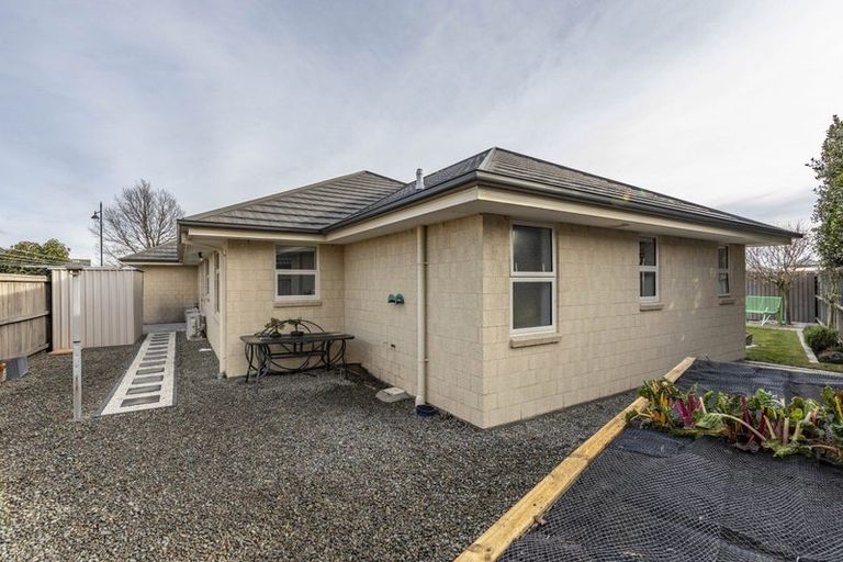 Photo of property in 42 Oakwood Drive, Rangiora, 7400