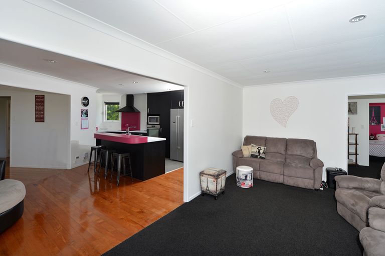 Photo of property in 8 Memorial Drive, Parahaki, Whangarei, 0112