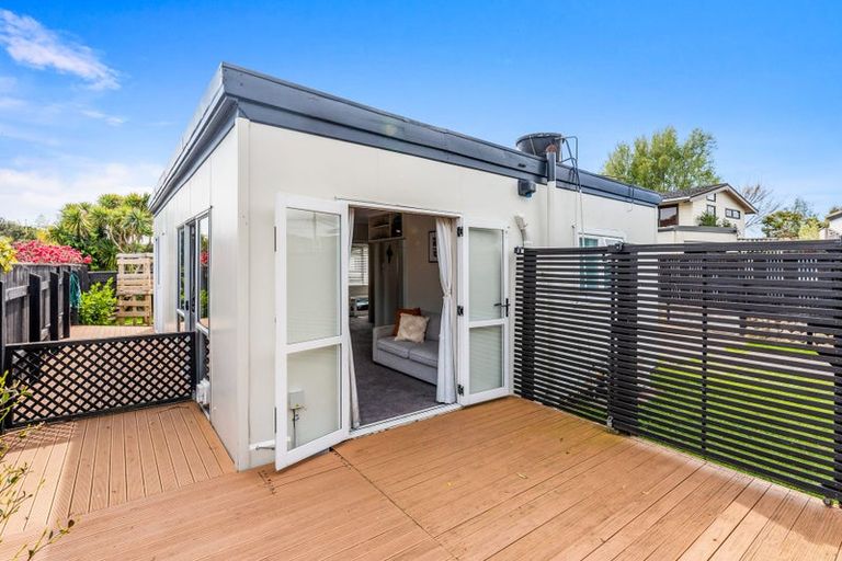 Photo of property in 39 Raumati Road, Raumati Beach, Paraparaumu, 5032