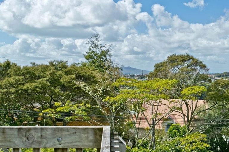 Photo of property in 130 Manuka Road, Bayview, Auckland, 0629
