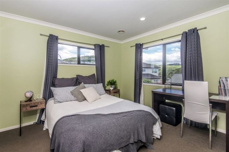 Photo of property in 4 Saint Lucia Place, Grenada Village, Wellington, 6037