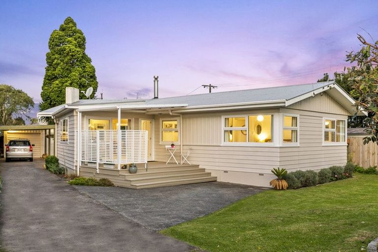 Photo of property in 89 Gloria Avenue, Te Atatu Peninsula, Auckland, 0610