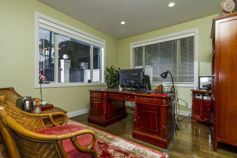 Photo of property in 2 Seacliffe Avenue, Belmont, Auckland, 0622