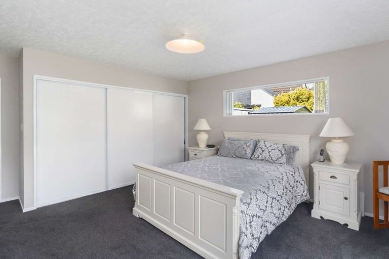 Photo of property in 158 Royal Park Drive, Parklands, Christchurch, 8083