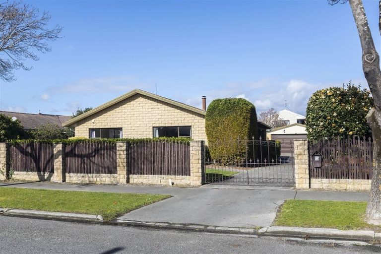 Photo of property in 38 Veitches Road, Casebrook, Christchurch, 8051
