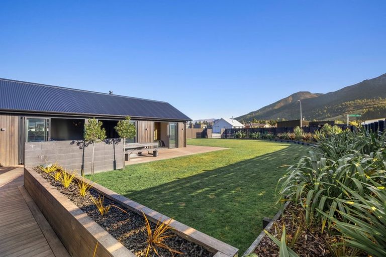 Photo of property in 6 Woodpecker Street, Lake Hawea, Wanaka, 9382