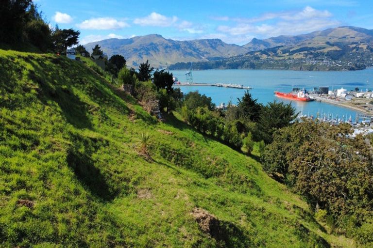 Photo of property in 11 Harmans Road, Lyttelton, 8082