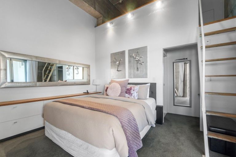 Photo of property in 88 Wallis Street, Raglan, 3225