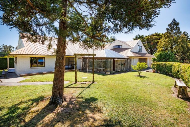 Photo of property in 124 Pahiatua Aokautere Road, Aokautere, Palmerston North, 4471