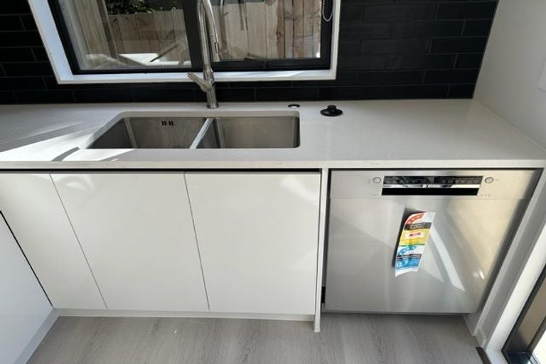 Photo of property in 174b Universal Drive, Henderson, Auckland, 0610