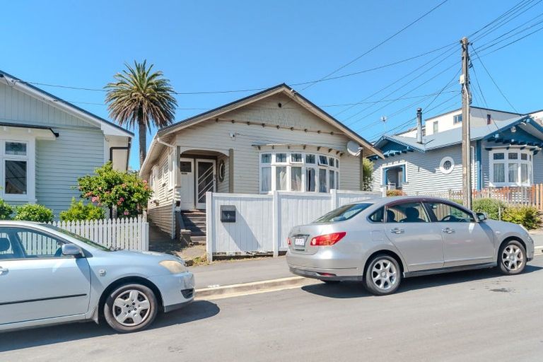 Photo of property in 9 Rolleston Street, Mount Cook, Wellington, 6021