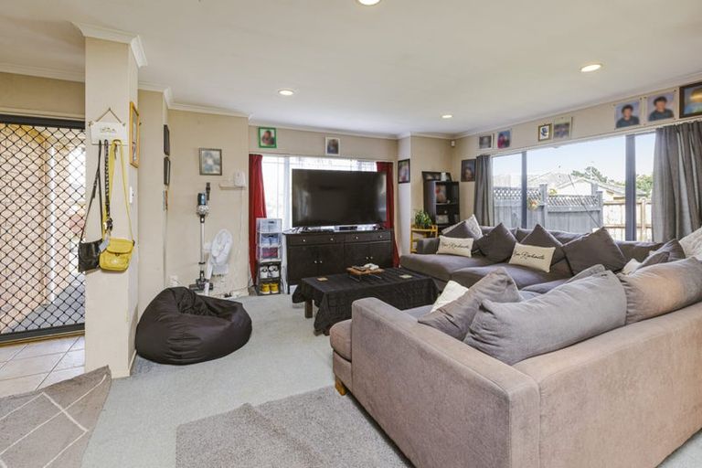 Photo of property in 323 Mahia Road, Weymouth, Auckland, 2103