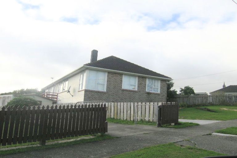 Photo of property in 4 Mitchell Grove, Ranui, Porirua, 5024